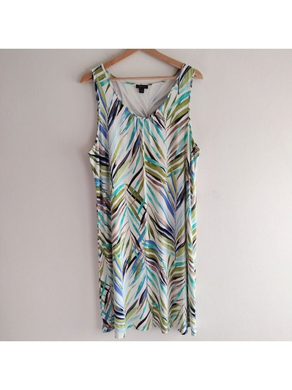 J Jill Wearever Collection Tropical Print Dress L Flowy Knit Easy Wear Midi